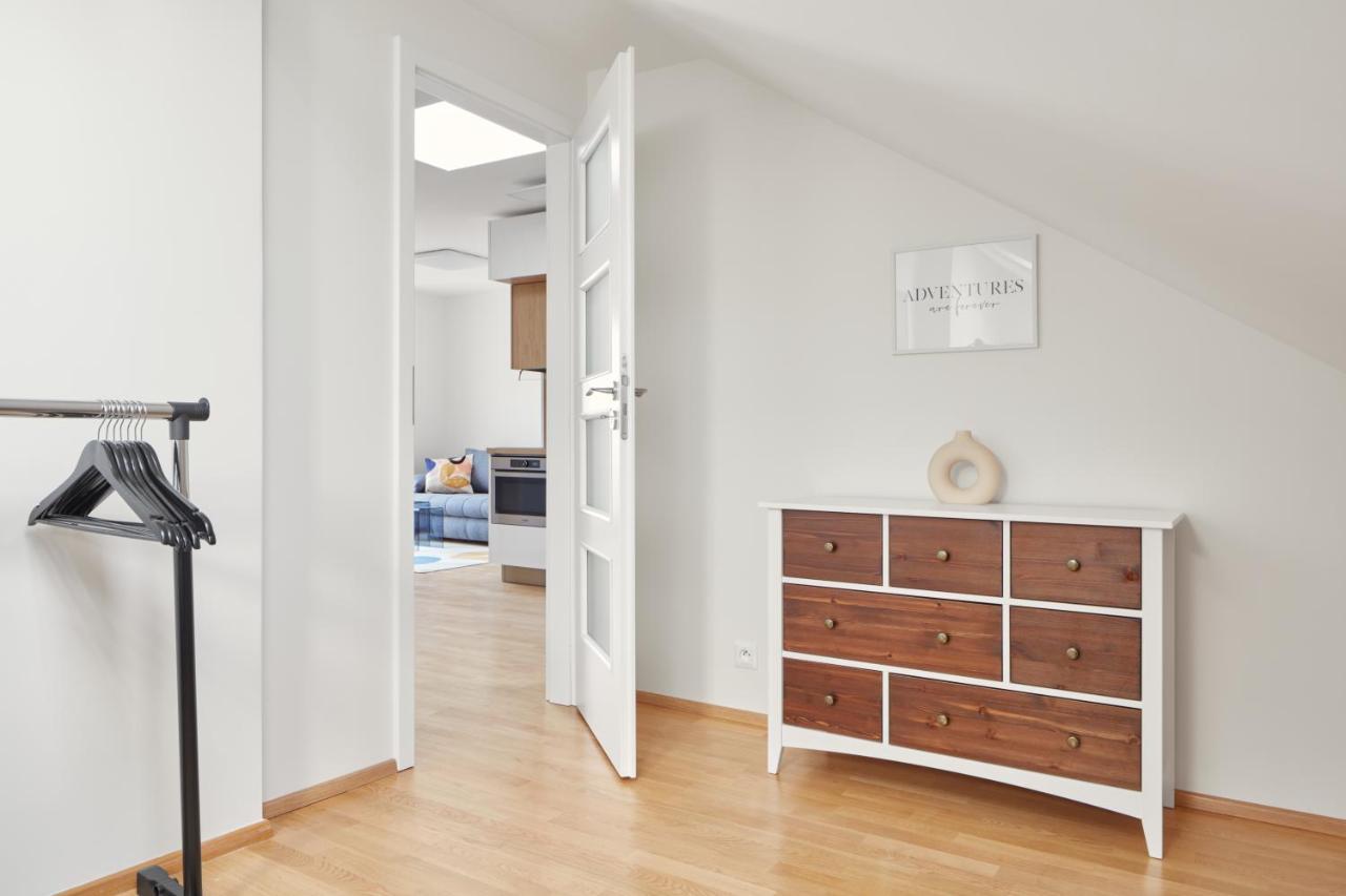 Bright Apartment In New Town By Prague Days Exterior photo