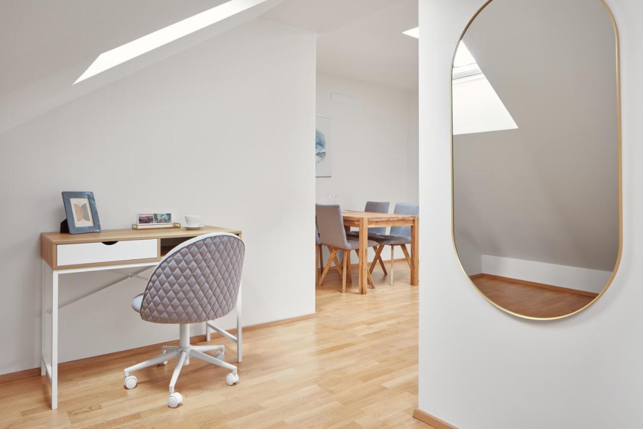 Bright Apartment In New Town By Prague Days Exterior photo